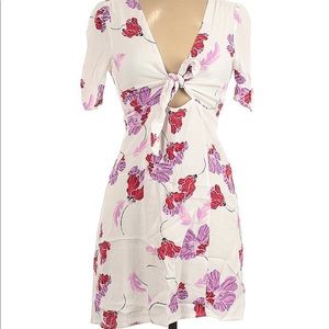 SOLD  Casual Floral Dress US 6